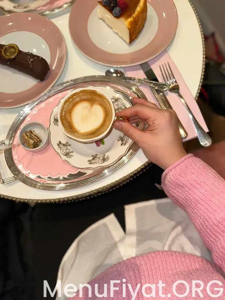 Menü Psikolojisi 2026: Kafe Fiyatları Müşteri Kararlarını Nasıl Etkiliyor?