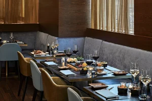 [m]eatery bar + restaurant Menü Preise